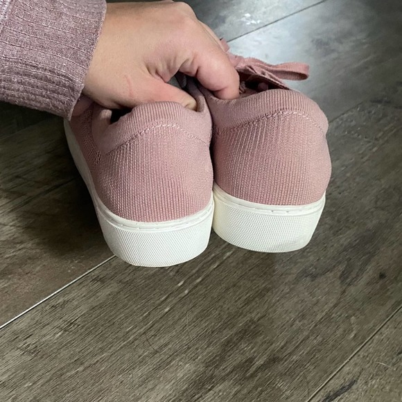 UGG Zilo Knit Sneaker LA Sunset 9 NWOB - Picture 5 of 6